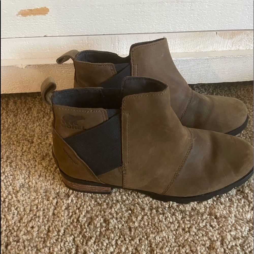 Sorel Emilie Chelsea Cattail Brown Ankle Boots Size 8.5 Waterproof